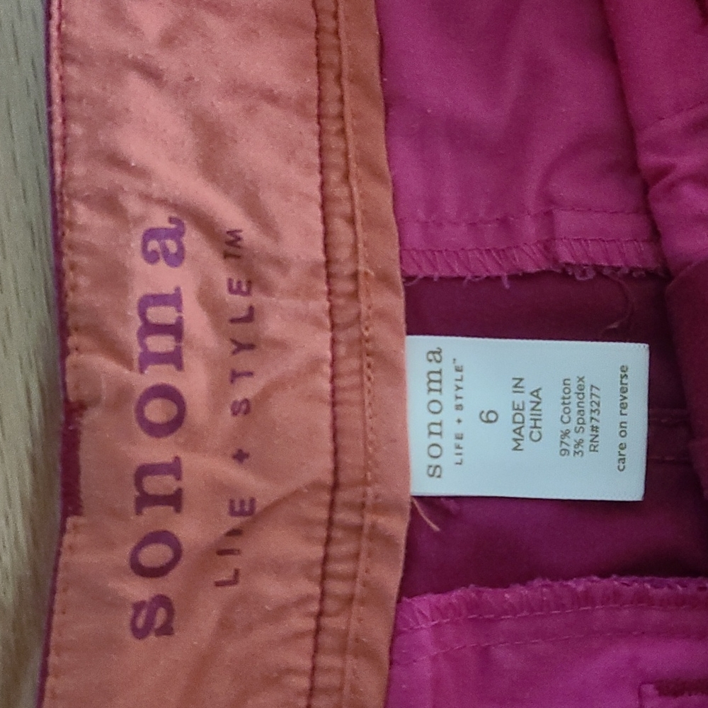 Sonoma Life & Style Original Shorts. Size 6.  Raspberry - Picture 2 of 6